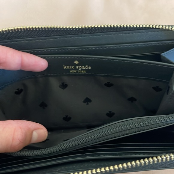 Kate Spade ‼️‼️
New York laurel way neda continental zip wallet - Picture 6 of 8